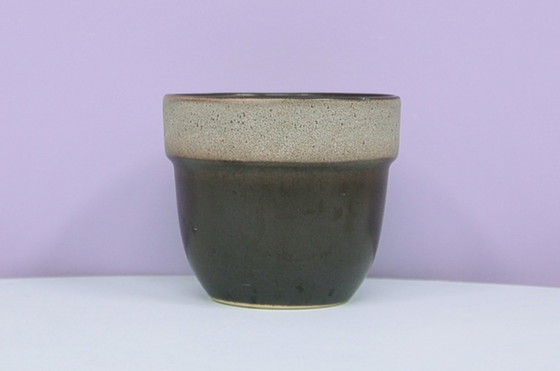 Image 1 of Brown Small Flowerpot Speckles