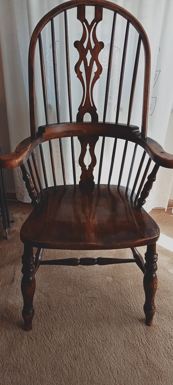 Image 1 of Autentico tavolo ovale antico da fattoria con gambe a ribalta e 4 poltrone Windsor