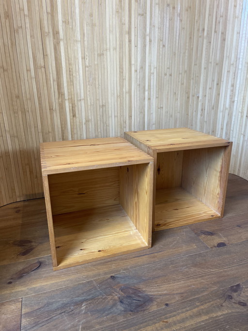 2x vintage cubes / bedside tables