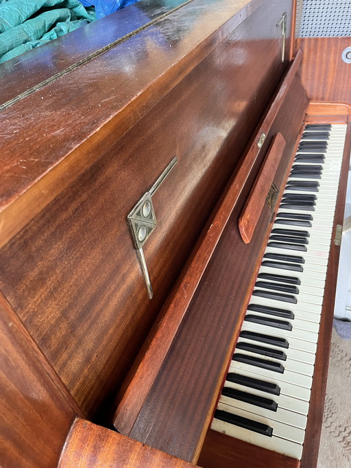 Buffet Piano That Works Perfectly. Only re-tuning