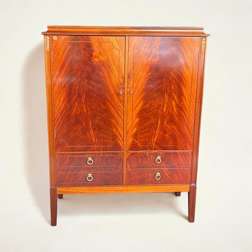 Danish buffet made of mahogany with brass applications ca. 20s to 40s. 4 drawers and 2 cupboard doors - Top-Vintage-Z
