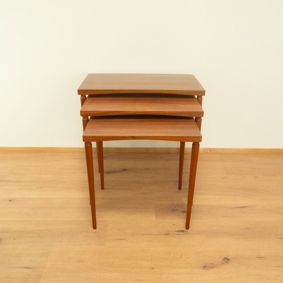 Image 1 of 3 tables d'ensemble, noyer et hêtre, années 1960