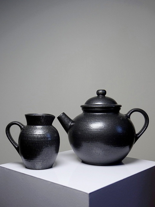 Duo Teapot Ball And Milk Pot Vintage Village Stoneware Gloss Black Enamel