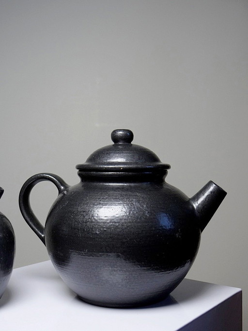 Duo Teapot Ball And Milk Pot Vintage Village Stoneware Gloss Black Enamel