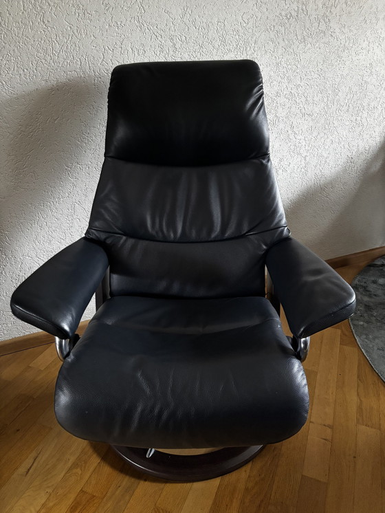 Image 1 of Stressless Recliner View