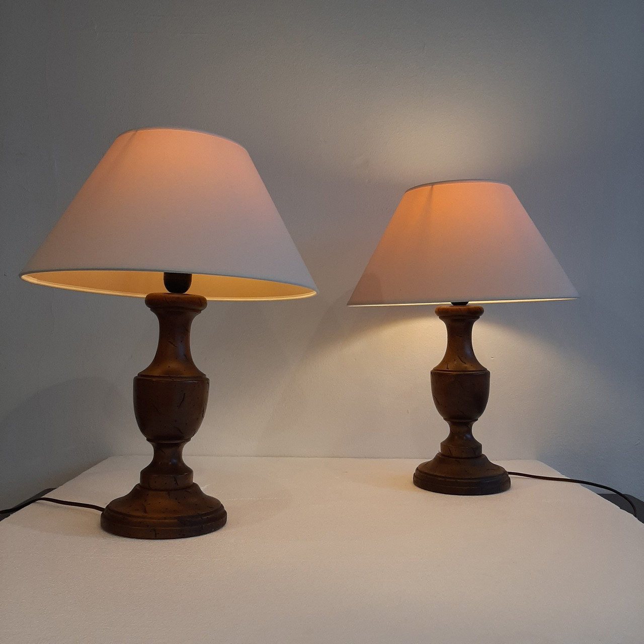 2x vintage wooden table lamp
