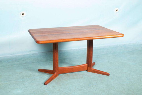 Image 1 of Table de salle à manger en teck des années 60, design danois, remise à neuf