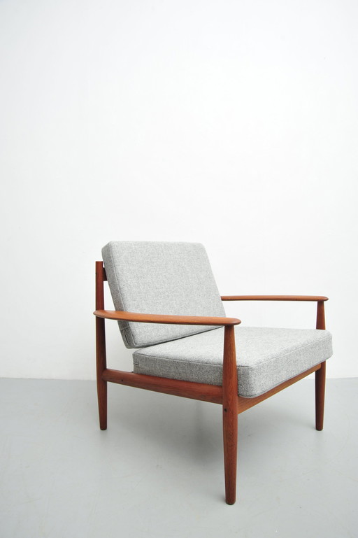 Teak lounge chair by Grete Jalk for France & Daverkosen