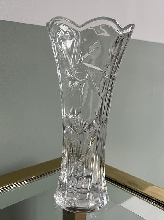 Vase en verre vintage détails taillés – Glass (photo 4 of 5)