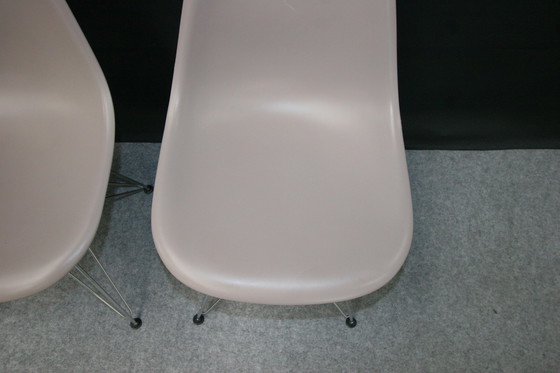 Image 1 of 3x Vitra DSR chairs