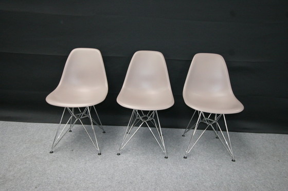 Image 1 of 3x chaises Vitra DSR