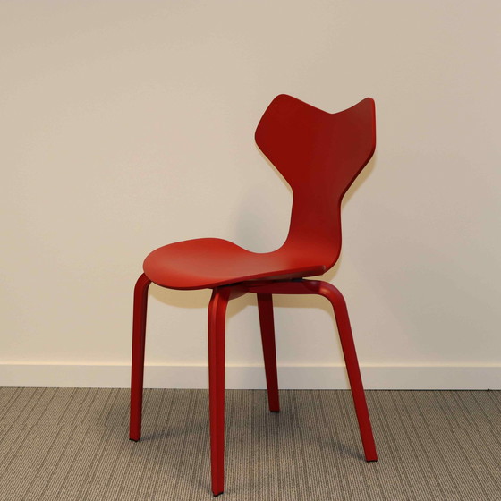 Image 1 of Chaise Fritz Hansen Grand Prix par Arne Jacobsen