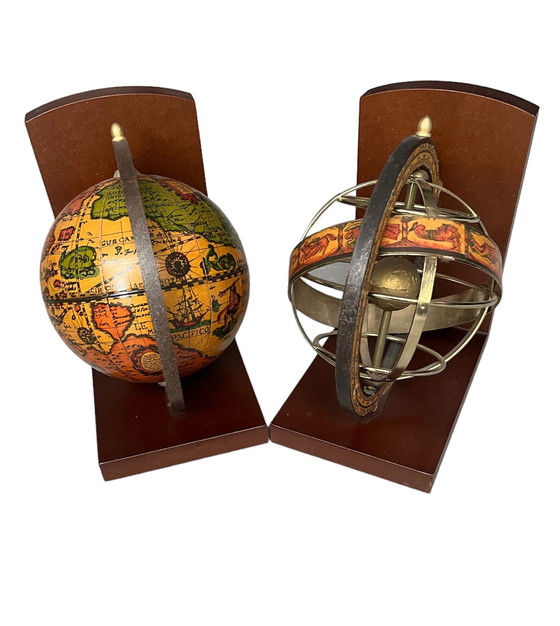 Image 1 of 2 x fermalibri vintage a forma di globo italiano in ottone/legno