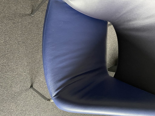 Leolux chair