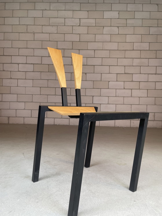 Image 1 of KFF Memphis design chair