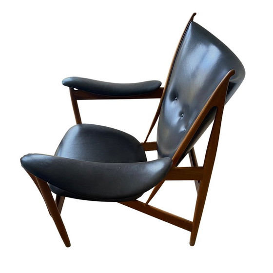 Image 1 of Vintage ash wood and leather armchair by Finn Juhl Chieftain