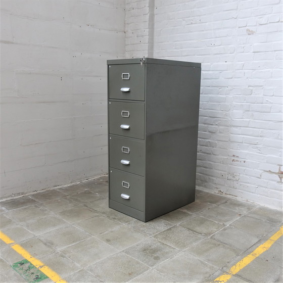 Image 1 of Commode industrielle vintage