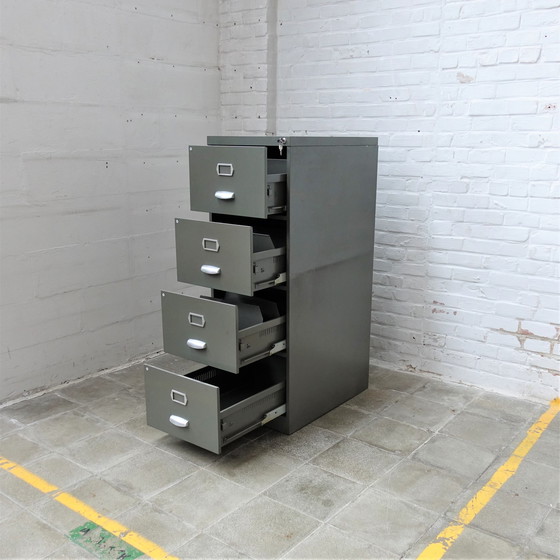 Image 1 of Vintage industrial chest of drawers