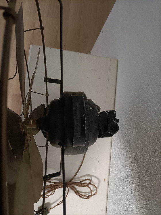Image 1 of Ventilatore vintage in ottone General Electric da 16 pollici, anni '20