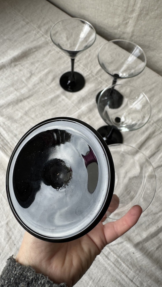 Image 1 of 4 copas de champán para martini, color negro