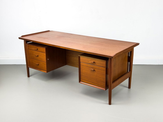 Image 1 of Teak Model 207 Desk By Arne Vodder For Sibast, 1960S