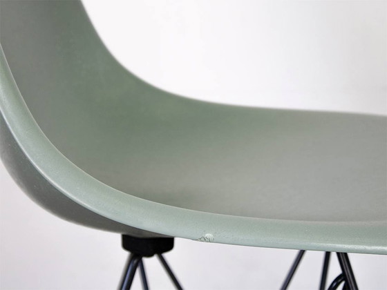 Image 1 of Vitra Dsr Design Charles Eames Glasfiber Foam Green