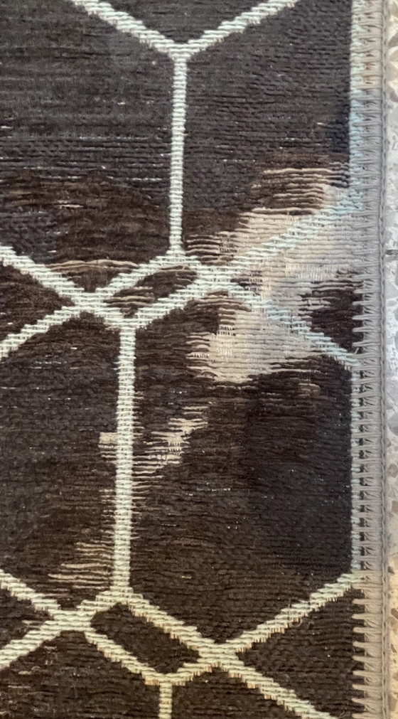 Image 1 of Leolux Mizu Chairo carpet