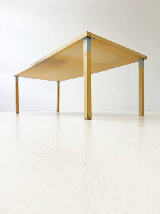 Image 1 of 2 tables en bois pratiques