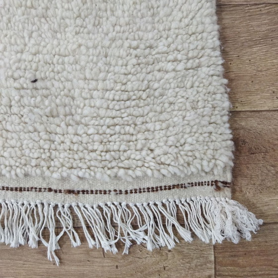 Image 1 of Small Handmade Berber White Carpet - Petit Tapis Berbère Blanc Fait Main