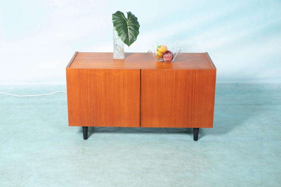 Image 1 of Credenza vintage in teak degli anni '60 ristrutturata