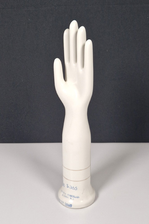 Trenton glove mold