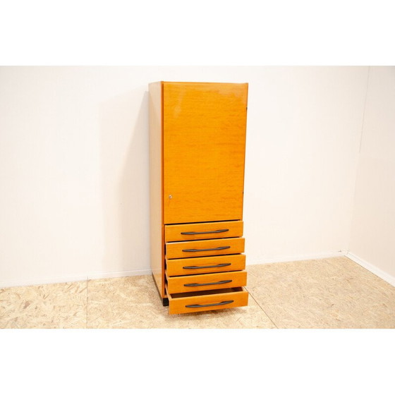 Image 1 of Cassettiera vintage in legno di frassino e olmo di Mojmír Požár per Up Závody, Cecoslovacchia 1960