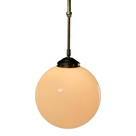 Image 1 of Art Déco - Lampadario sospeso con vetro opalino e struttura in ottone - Molto grande, regolabile in altezza