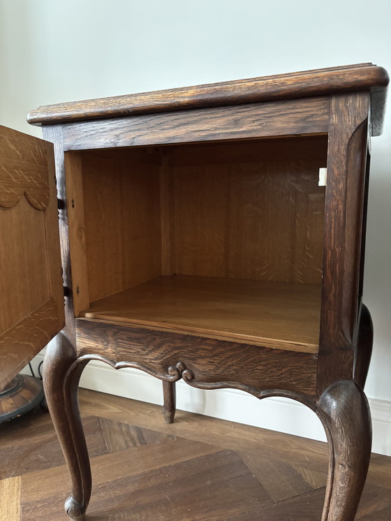 Image 1 of 2x Antique Bedside Cabinets - Solid Oak With Elegant Legs