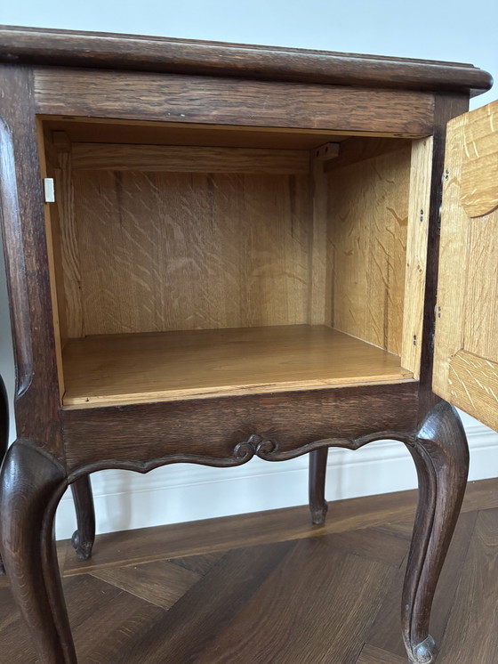 Image 1 of 2x Antique Bedside Cabinets - Solid Oak With Elegant Legs