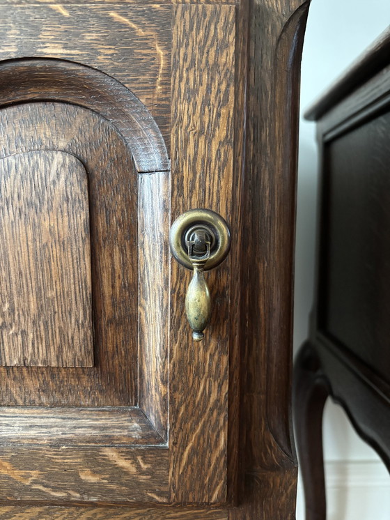 Image 1 of 2x Antique Bedside Cabinets - Solid Oak With Elegant Legs