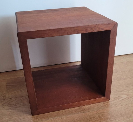 Beautiful Solid Teak Cube 35 x 35 cm