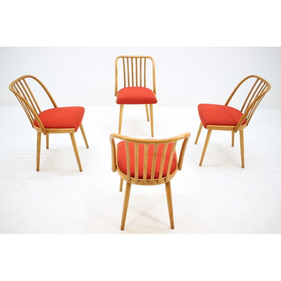 Image 1 of Set di 4 sedie vintage in tessuto arancione e legno di Šuman, 1960