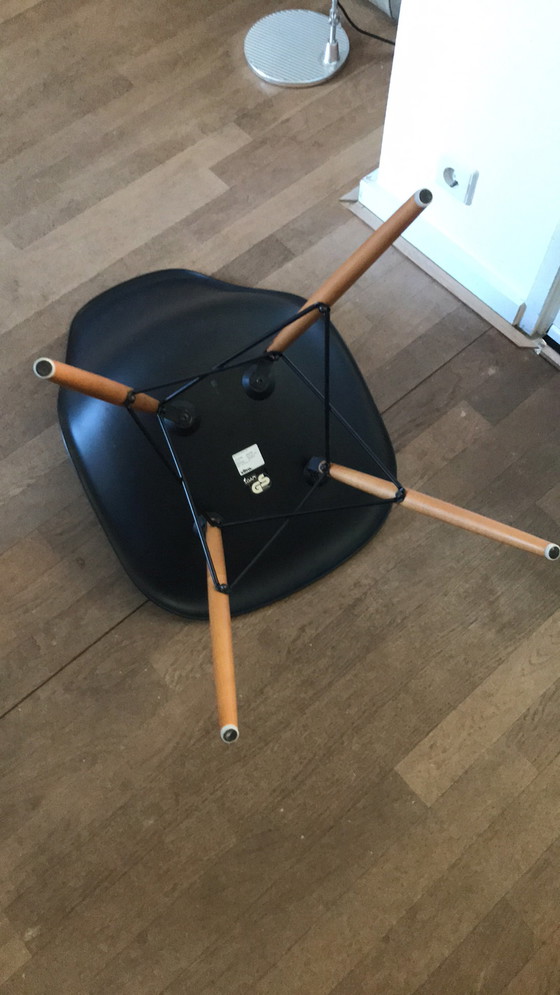 Image 1 of Eames Plastic Side Chair DSW