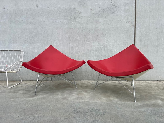 Image 1 of JEU DE 2 CHAISES EN COCONUT VITRA GEORGE NELSON