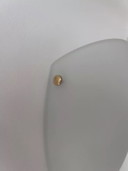 Lampada da parete vintage 2X, vetro opalino e ottone, Svezia 1970