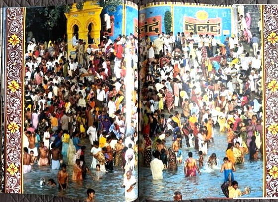 Image 1 of India, photo book by Olivier Föllmi