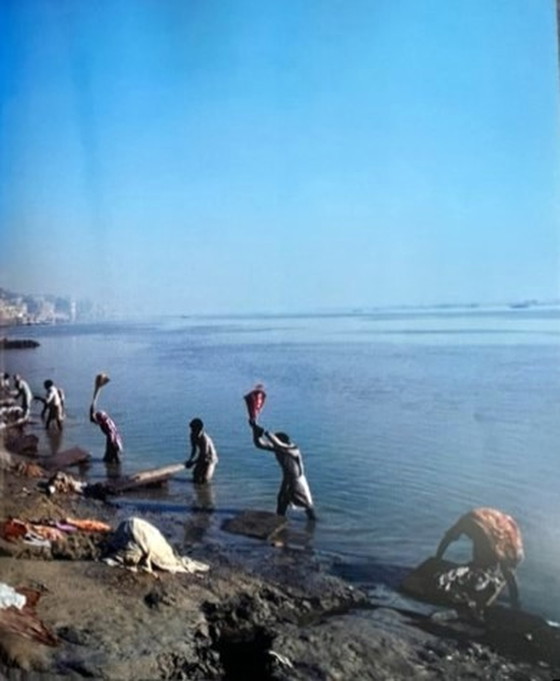 Image 1 of India, photo book by Olivier Föllmi