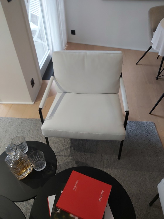 Image 1 of Jori seating area white leather