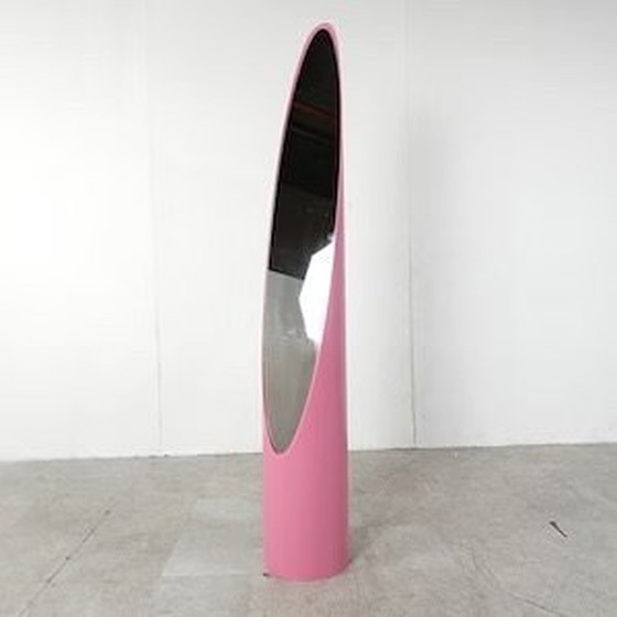 Image 1 of Pink Lipstick Mirror - Unghia Rodolfo Benetto