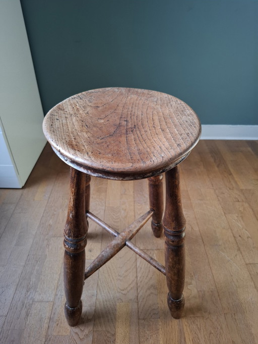 Windsor stool