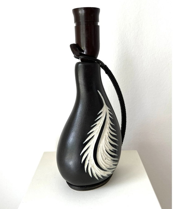 Image 1 of Lampada da tavolo danese Loholt in ceramica, gres, rilievo di piume, vintage, fatta a mano, anni '60
