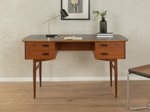 50S Free-Standing Musterring Desk