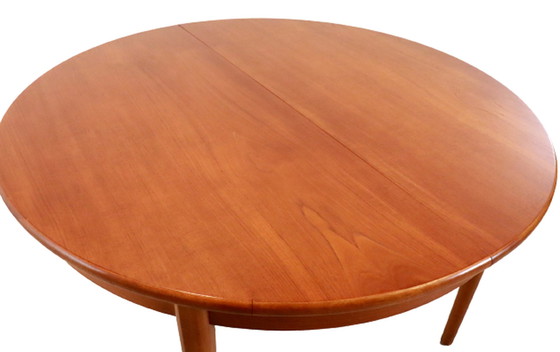 Image 1 of Vintage Jentique round dining table table de salle à manger extensible 'Stanley'