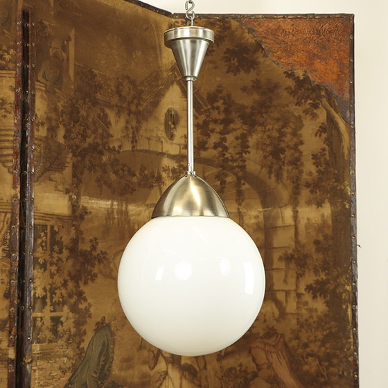 Image 1 of Lampe suspendue en opaline Art Déco